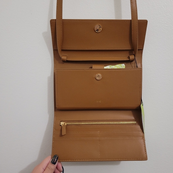 JW PEI Flap Wallet - Picture 7 of 14